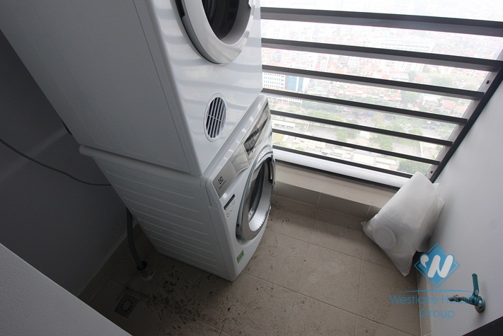 Luxury four bedrooms apartment for rent in Vinhome Metropolis, Ba Dinh district, Ha Noi.